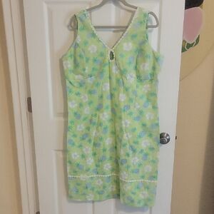 Pappagallo lime sleeveless midi vneck floral applique trim dress. SzLg